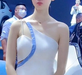 贺州大学女生模特特殊兼职(大学生兼职模特怎么联络)