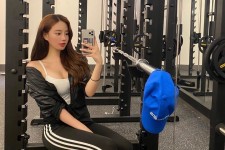 贺州我是一名瑜伽锻练外加兼职模特(我是一名瑜伽锻练外加兼职模特小说)