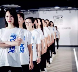 贺州南京少儿模特兼职(南京潮童星少儿模特培训地址)