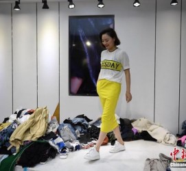 贺州兼职模特试衣服(兼职做试衣模特好吗)