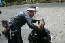 贺州欲带老伴游遍中国(带着老伴去旅游)