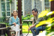 贺州坦言带老伴游遍中国(我和老伴去旅游)