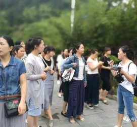 贺州中国伴游论坛(中国伴游市场)