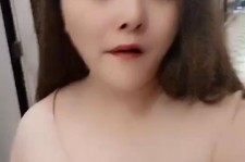 贺州美院系花兼职死商务模特(美院系花兼职商务模特第2部一边看球一边玩)