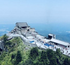 贺州湖南旅游攻略(武汉到湖南旅游攻略)