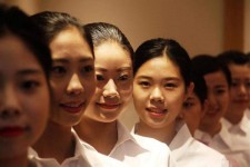 贺州私人伴游招聘 度假区万元月薪招“泳装伴游”