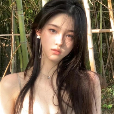 贺州与商务伴游共进晚餐，愉快的营业会谈起头了