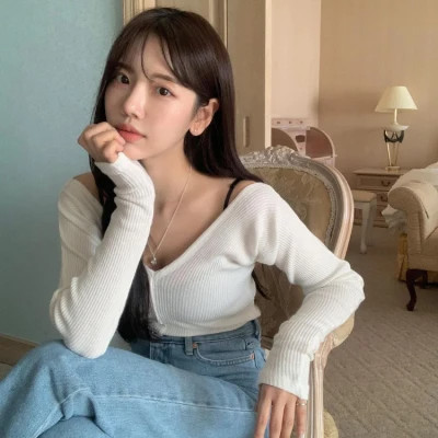 贺州伴游女生邓丽丽的资料