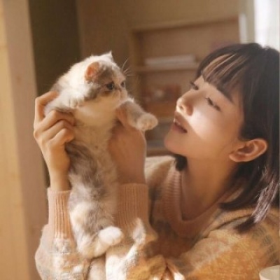 贺州伴游女生邓珊珊的资料