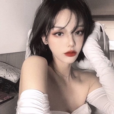 贺州伴游女生李幻极的资料
