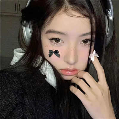 贺州伴游女生纳兰清越的资料
