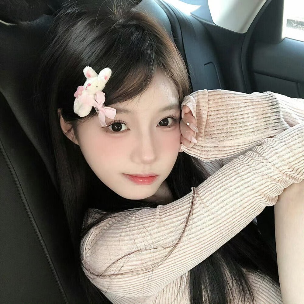 贺州伴游女生沈欣白的资料