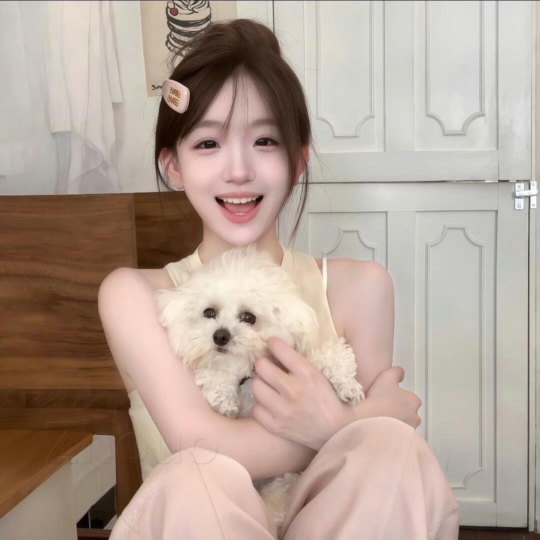 贺州伴游女生周小婷的资料