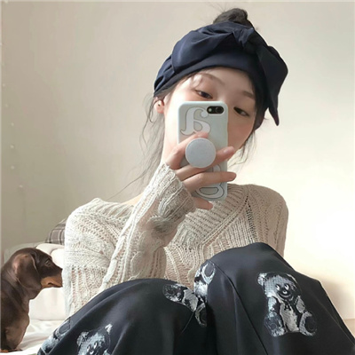 贺州伴游女生冀其雨